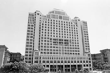 武汉水利电力大学主讲授楼